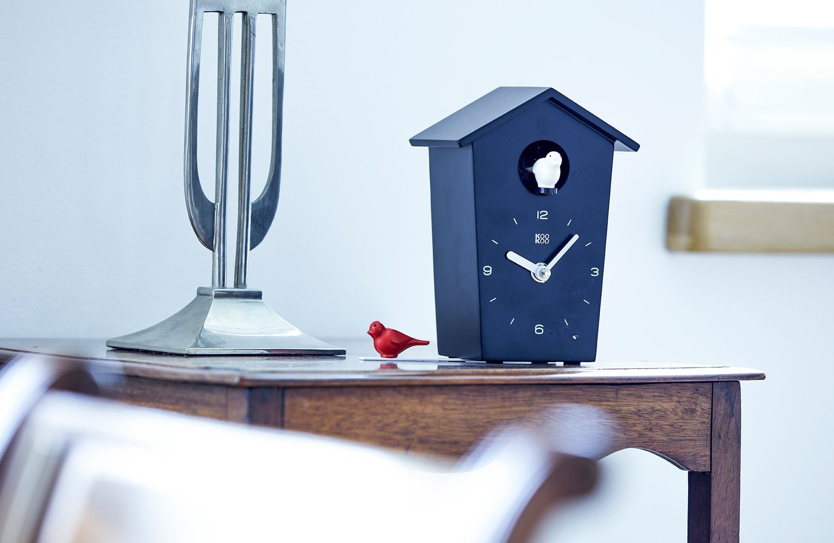 KOOKOO Birdhouse Uhr Weiß NEU/OVP Moderne Design Kuckucksuhr 4 Vögel/Pendel 